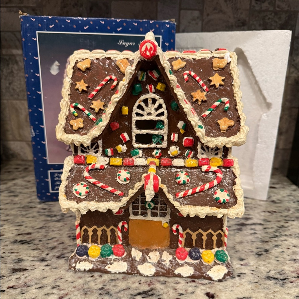 Vintage Galleria Co. Sugar Shack Gingerbread House